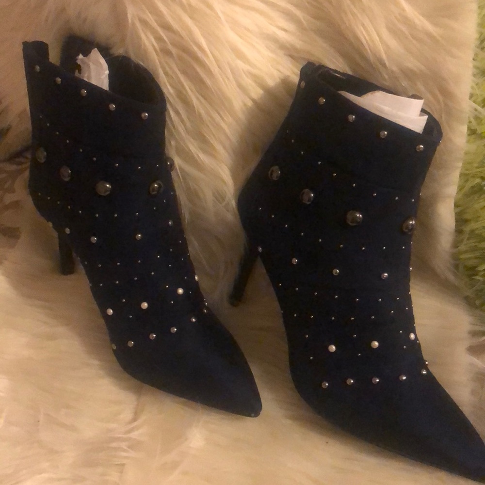 NWOT Metaphor ankle boots, size 8